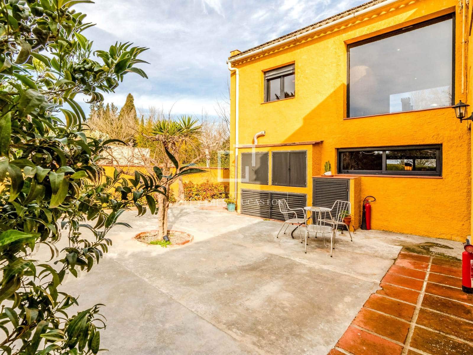 Finca/Casa Rural de 4 habitaciones en Castellví de la Marca en venta con piscina garaje - 1.290.000 € (Ref: 9517966)