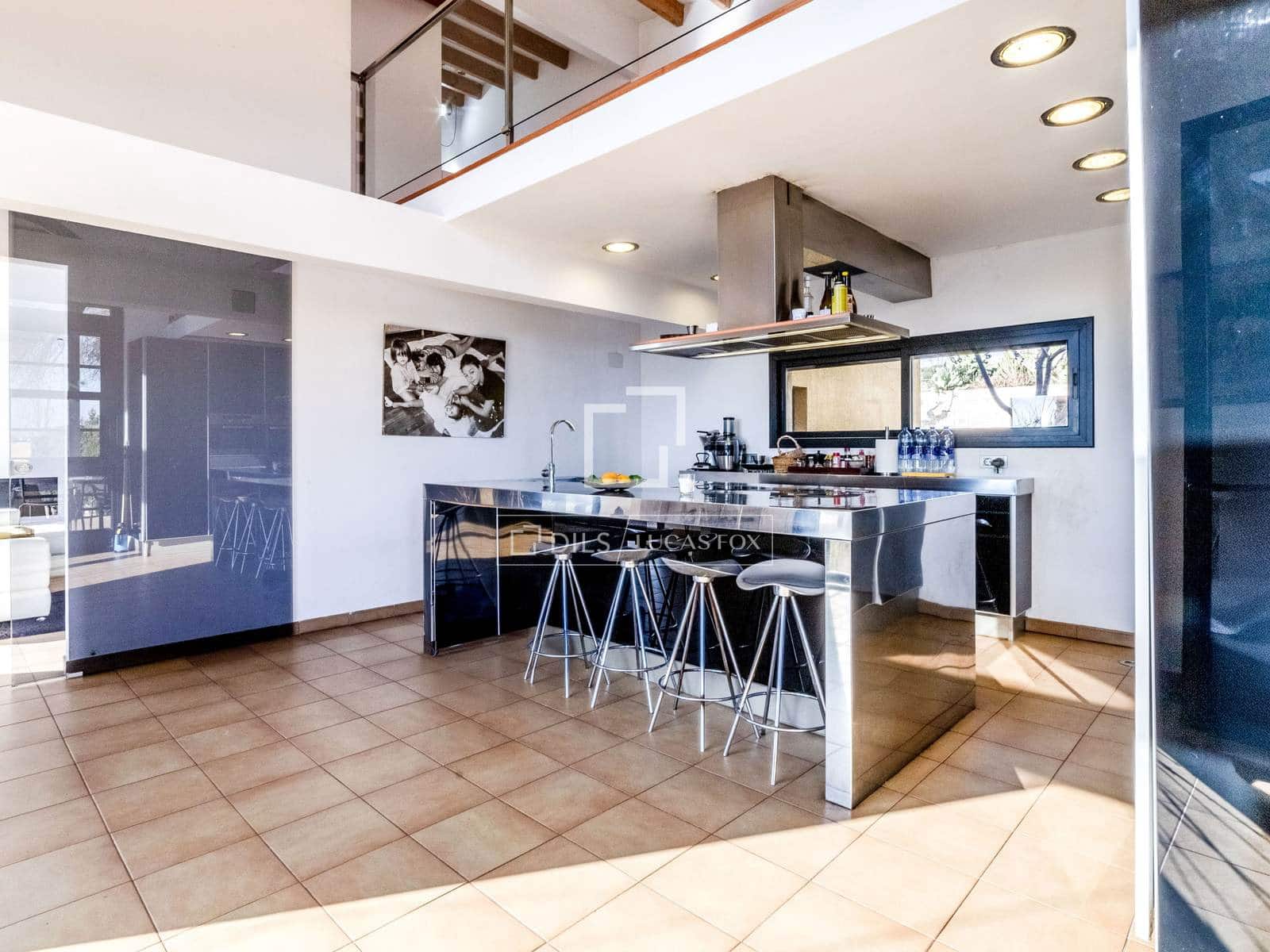 4 bedroom Finca/Country House for sale in Castellvi de la Marca with pool garage - € 1,290,000 (Ref: 9517966)