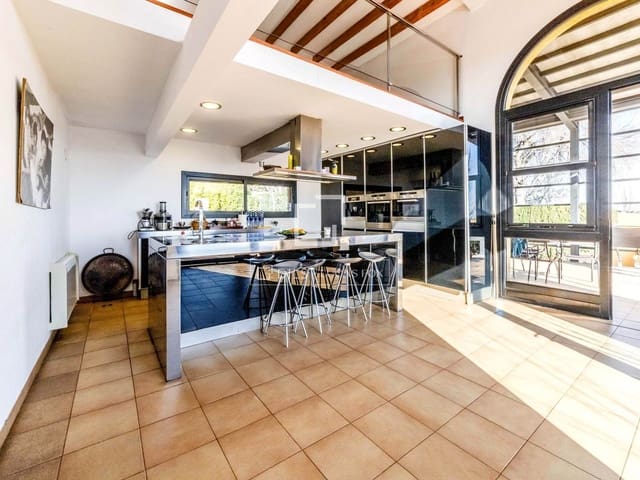 4 Zimmer Finca/Landgut zu verkaufen in Castellví de la Marca mit Pool Garage - 1.290.000 € (Ref: 9517966)