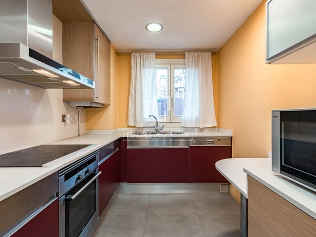 3 soveværelse Lejlighed til salg i Puigcerdà med garage - € 500.000 (Ref: 9519331)