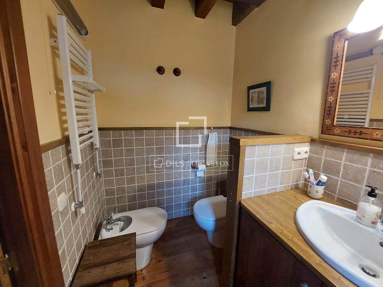 3 bedroom Villa for sale in Fontanals de Cerdanya - € 530,000 (Ref: 9519332)