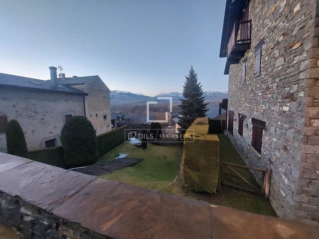 3 bedroom Villa for sale in Fontanals de Cerdanya - € 530,000 (Ref: 9519332)