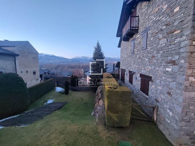 3 bedroom Villa for sale in Fontanals de Cerdanya - € 530,000 (Ref: 9519332)