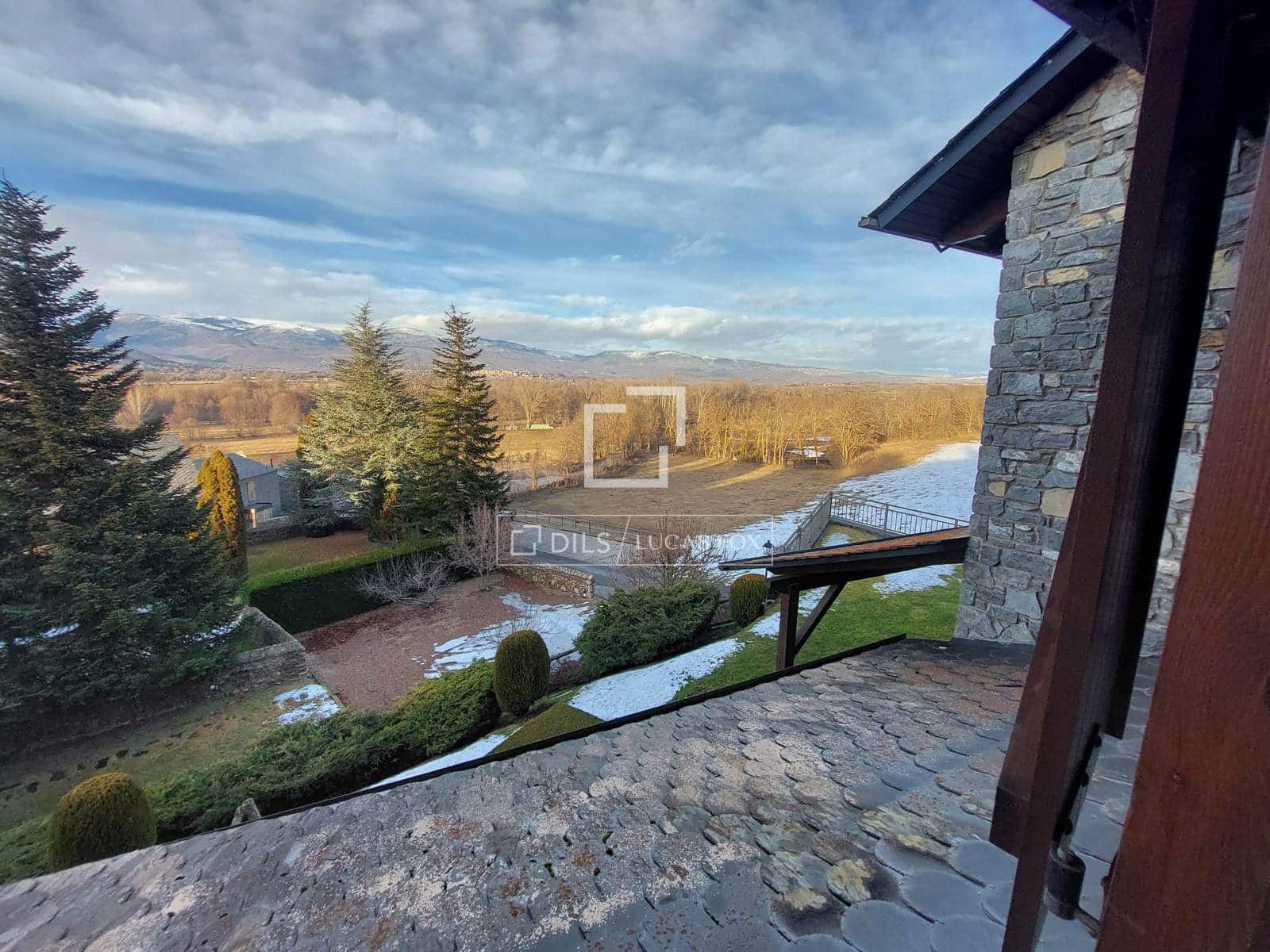 3 bedroom Villa for sale in Fontanals de Cerdanya - € 530,000 (Ref: 9519332)