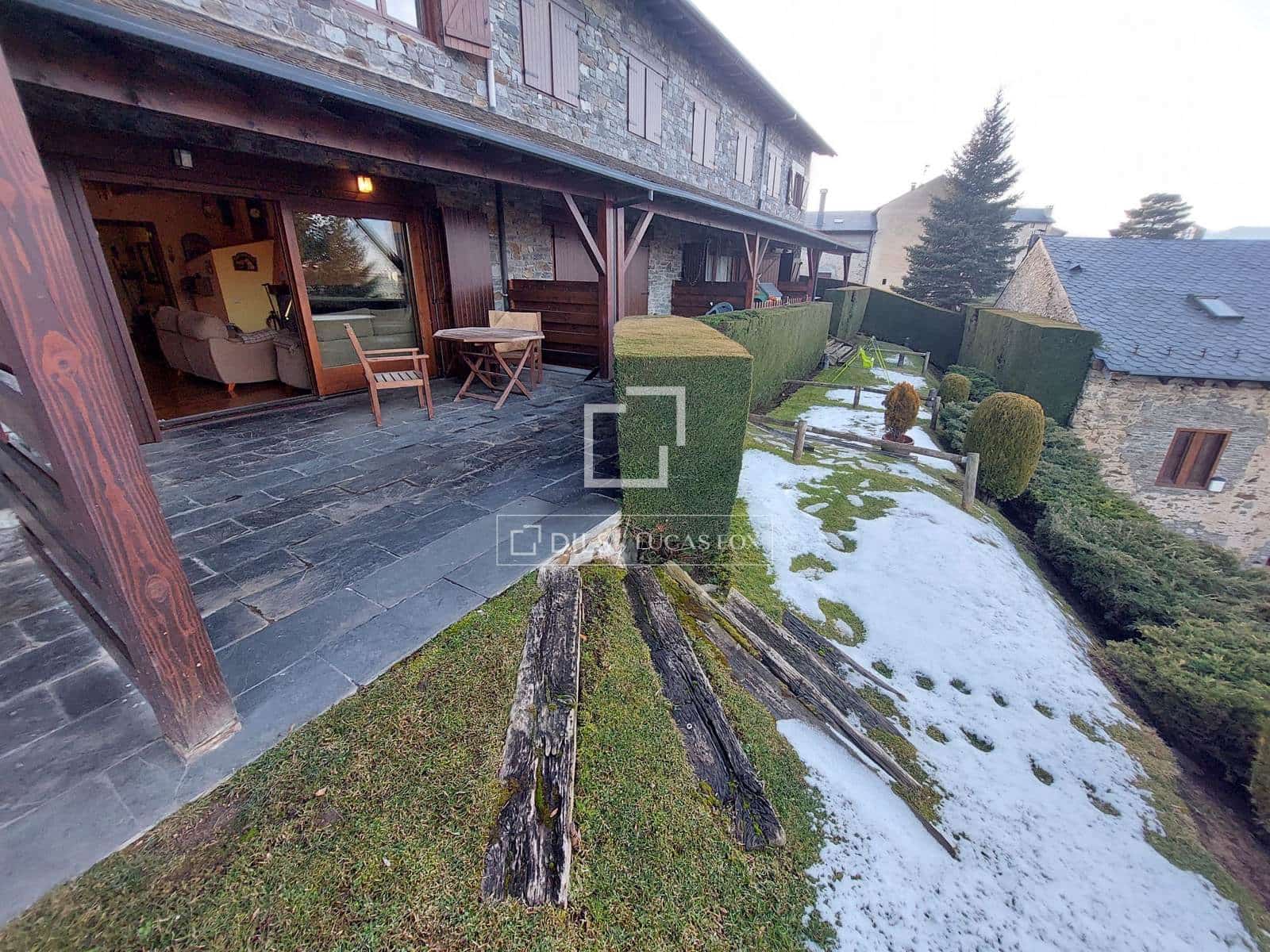 3 bedroom Villa for sale in Fontanals de Cerdanya - € 530,000 (Ref: 9519332)