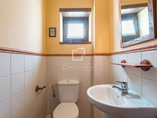 3 bedroom Villa for sale in Fontanals de Cerdanya - € 530,000 (Ref: 9519332)