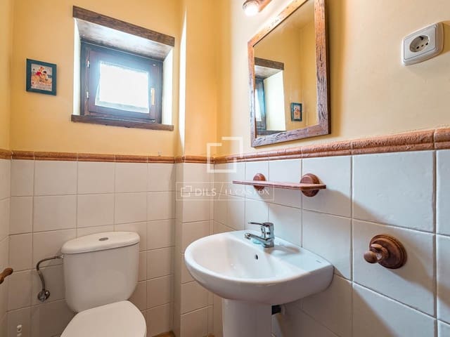 3 bedroom Villa for sale in Fontanals de Cerdanya - € 530,000 (Ref: 9519332)