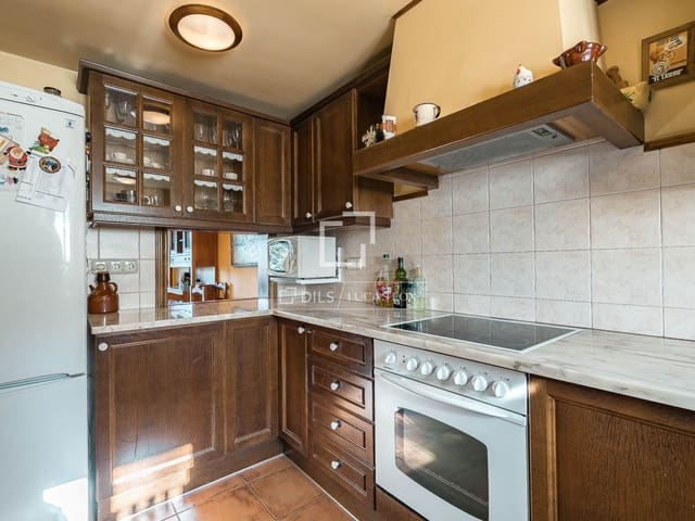 3 bedroom Villa for sale in Fontanals de Cerdanya - € 530,000 (Ref: 9519332)