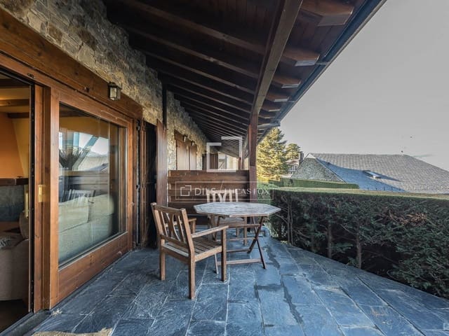 Chalet de 3 habitaciones en Fontanals de Cerdanya en venta con garaje - 530.000 € (Ref: 9519332)