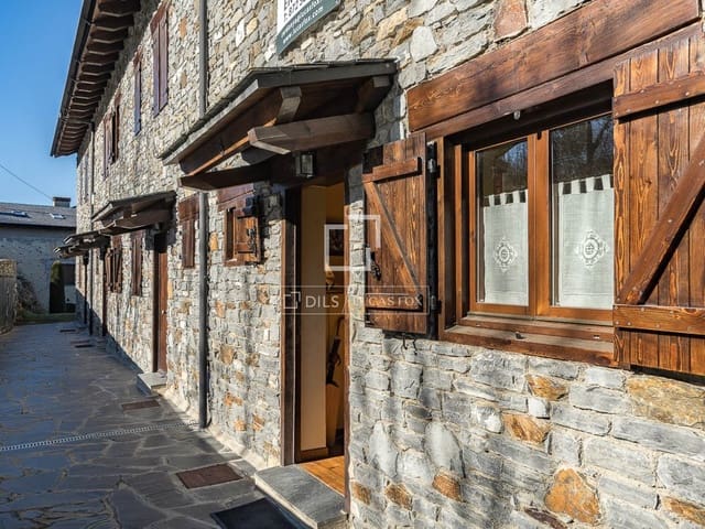 3 bedroom Villa for sale in Fontanals de Cerdanya - € 530,000 (Ref: 9519332)