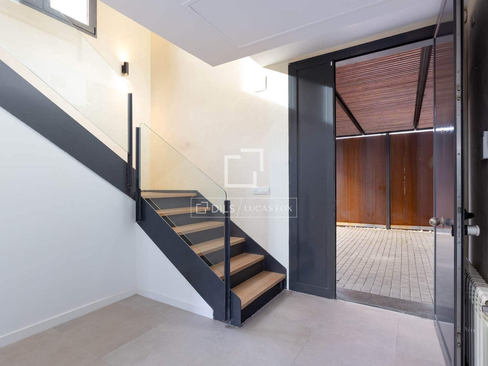 4 chambre Villa/Maison à vendre à Sant Vicenc de Montalt avec piscine garage - 889 000 € (Ref: 9519376)