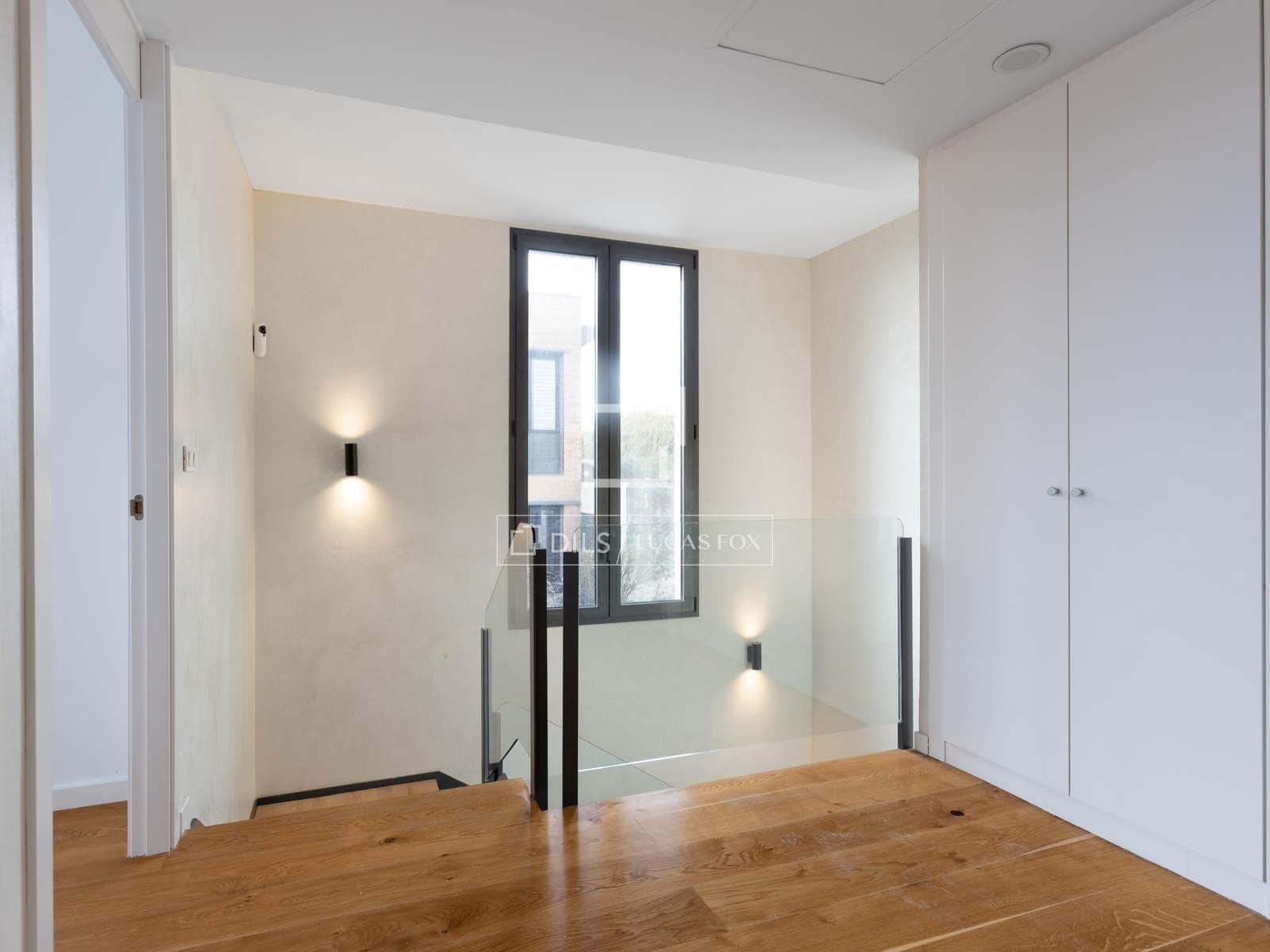 4 chambre Villa/Maison à vendre à Sant Vicenc de Montalt avec piscine garage - 889 000 € (Ref: 9519376)