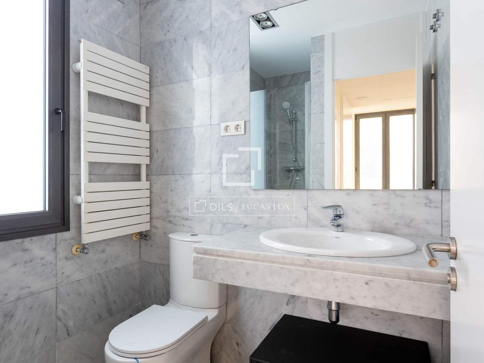 4 chambre Villa/Maison à vendre à Sant Vicenc de Montalt avec piscine garage - 889 000 € (Ref: 9519376)