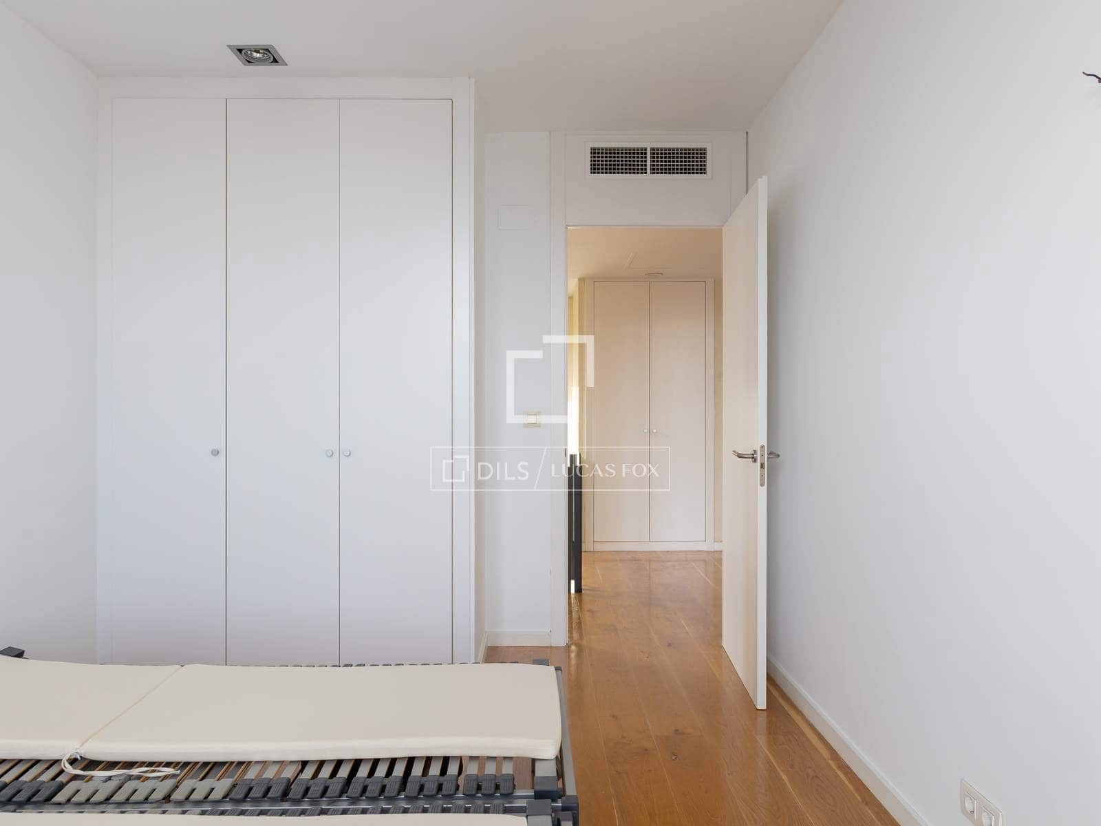 4 chambre Villa/Maison à vendre à Sant Vicenc de Montalt avec piscine garage - 889 000 € (Ref: 9519376)