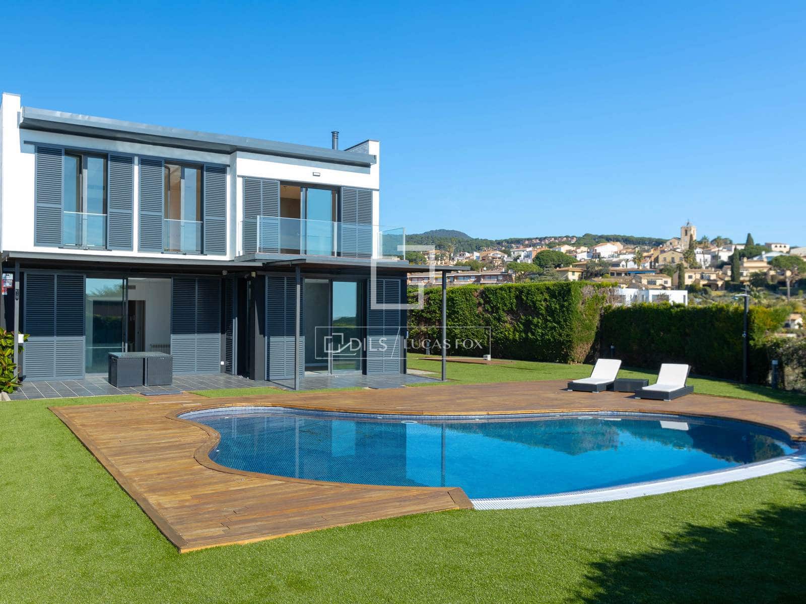 4 chambre Villa/Maison à vendre à Sant Vicenc de Montalt avec piscine garage - 889 000 € (Ref: 9519376)