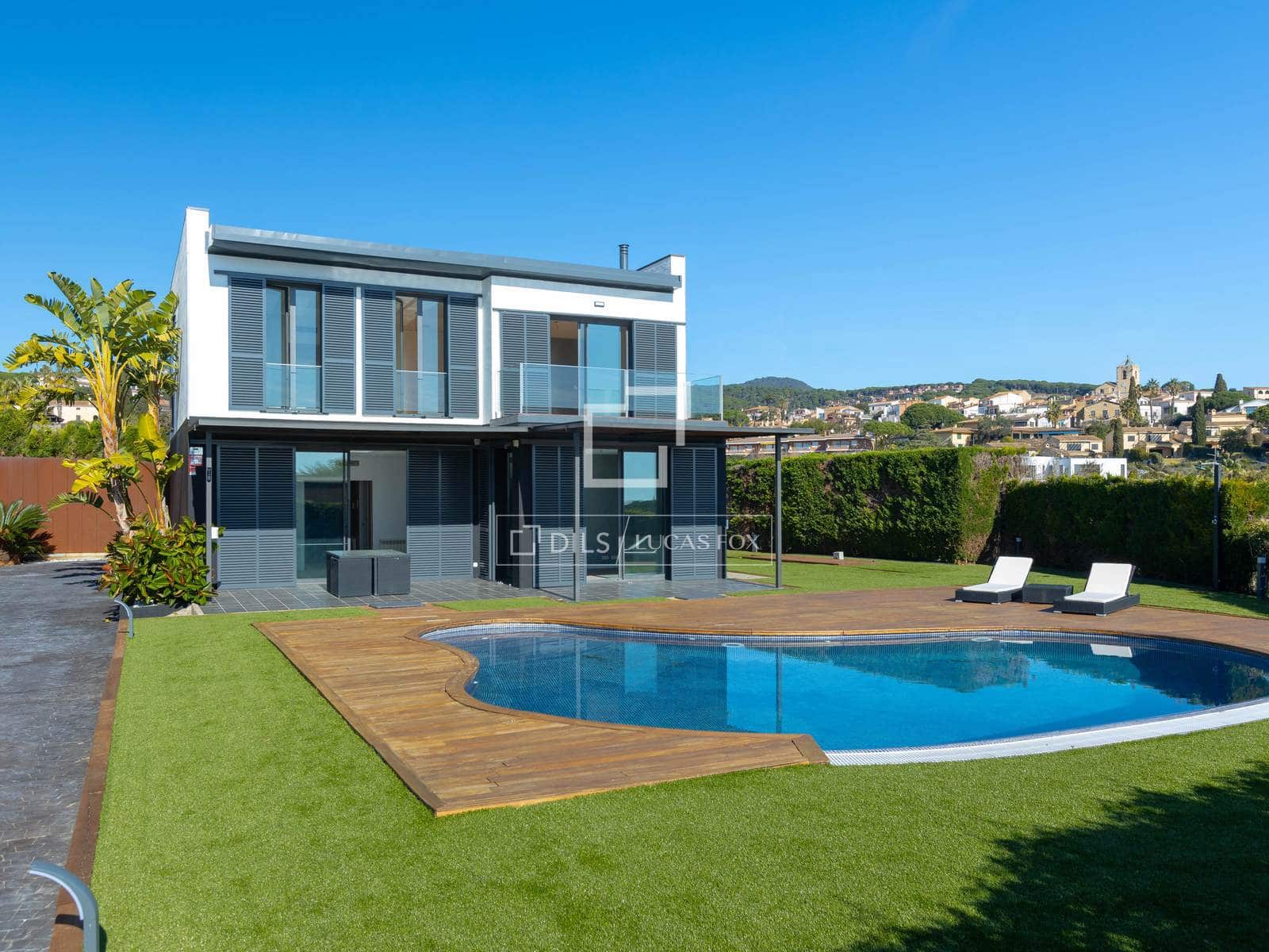 4 chambre Villa/Maison à vendre à Sant Vicenc de Montalt avec piscine garage - 889 000 € (Ref: 9519376)