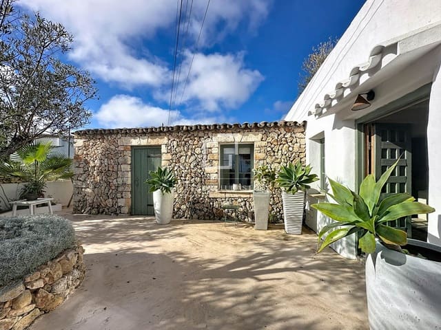 5 sypialnia Willa na sprzedaż w San Luis / Sant Lluís z basenem - 990 000 € (Ref: 9521461)