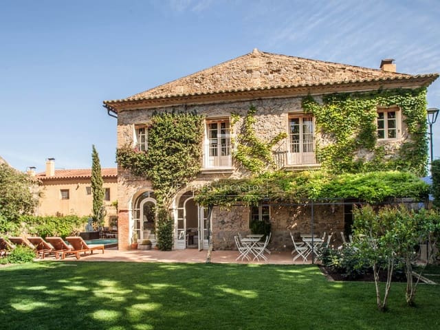 8 bedroom Finca/Country House for sale in Torroella de Fluvià with pool - € 1,495,000 (Ref: 9522834)