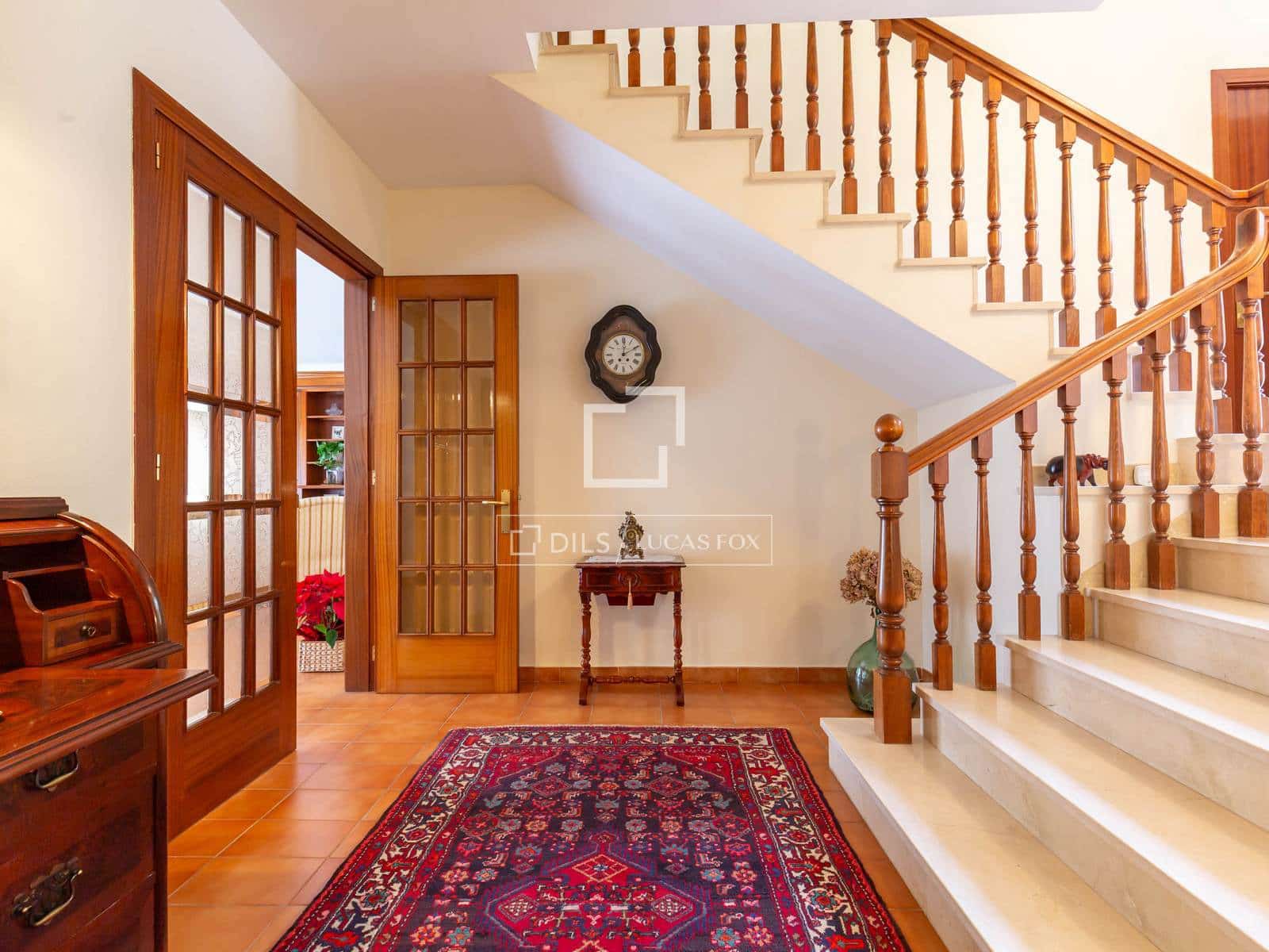 6 bedroom Villa for sale in Sant Just Desvern with garage - € 1,480,000 (Ref: 9522835)