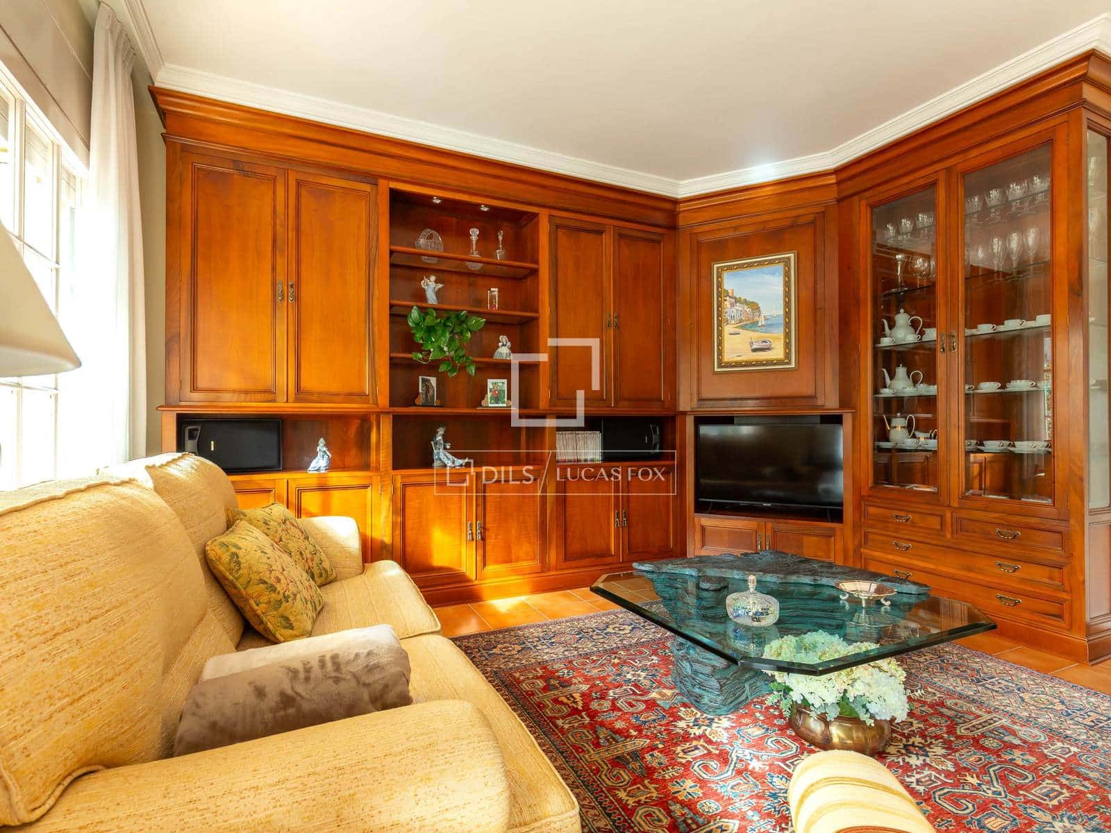 6 bedroom Villa for sale in Sant Just Desvern with garage - € 1,480,000 (Ref: 9522835)