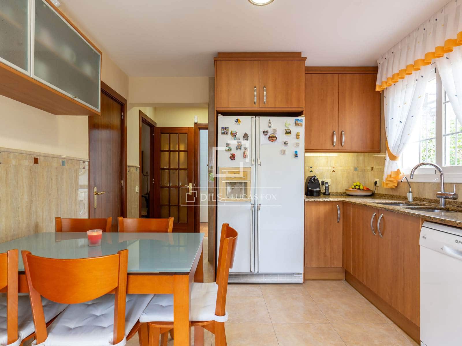 6 bedroom Villa for sale in Sant Just Desvern with garage - € 1,480,000 (Ref: 9522835)