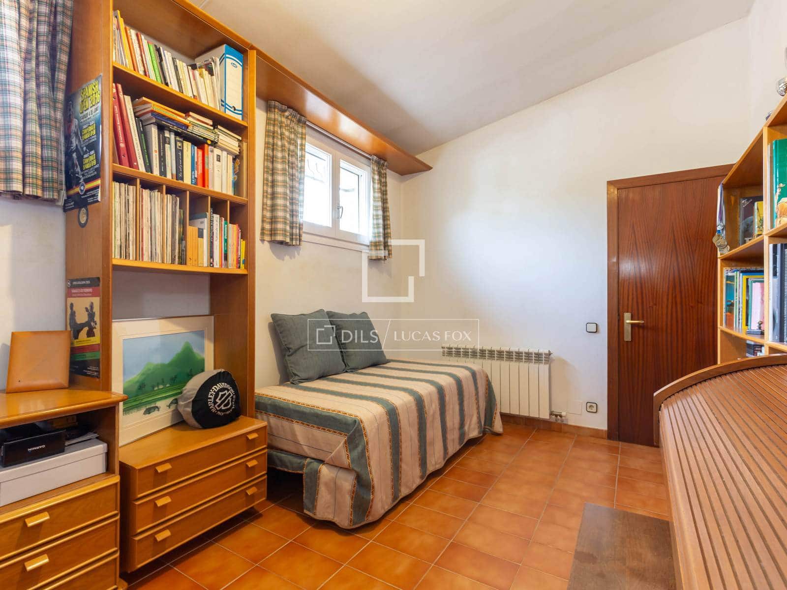 6 bedroom Villa for sale in Sant Just Desvern with garage - € 1,480,000 (Ref: 9522835)