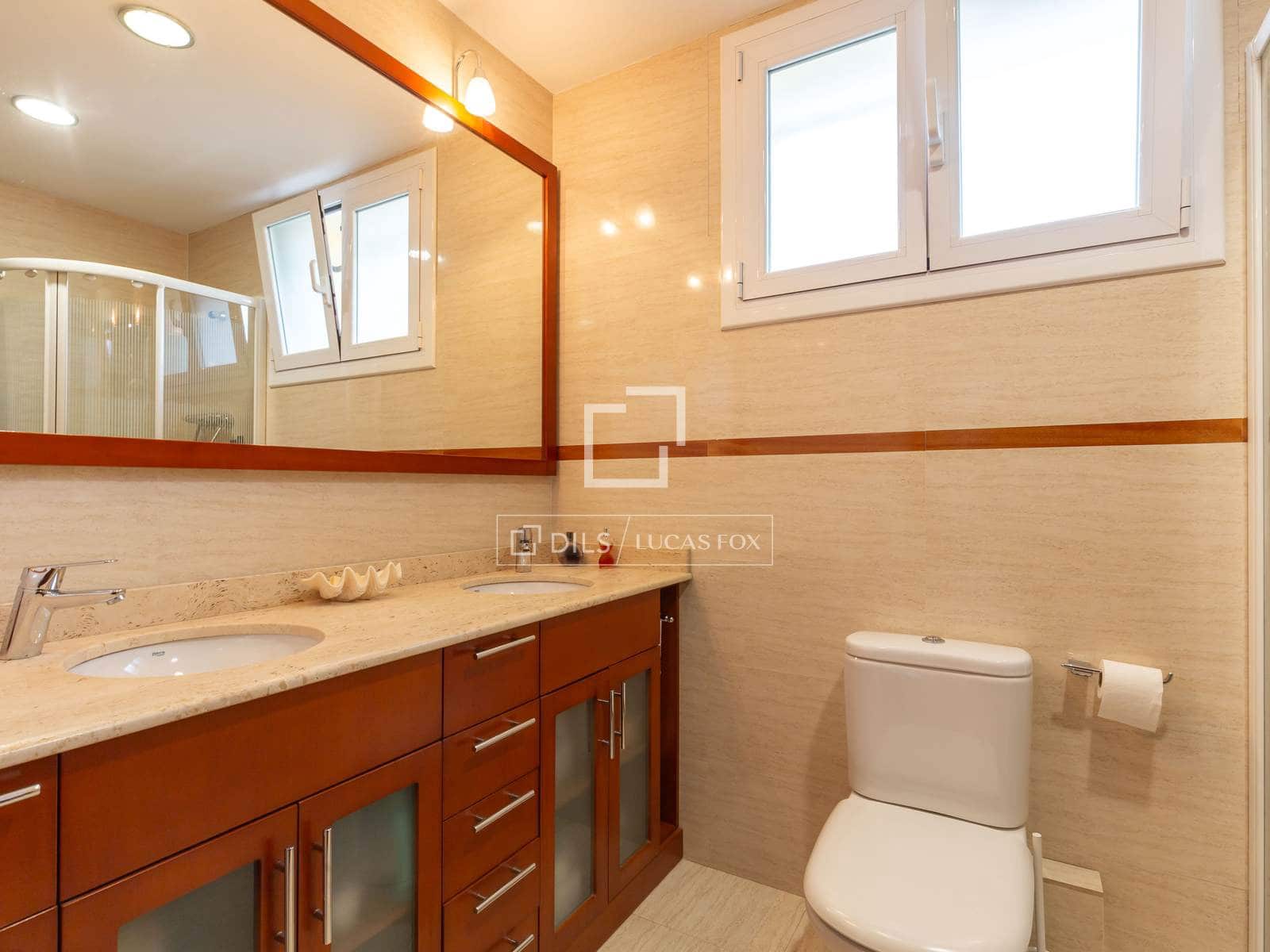 6 bedroom Villa for sale in Sant Just Desvern with garage - € 1,480,000 (Ref: 9522835)