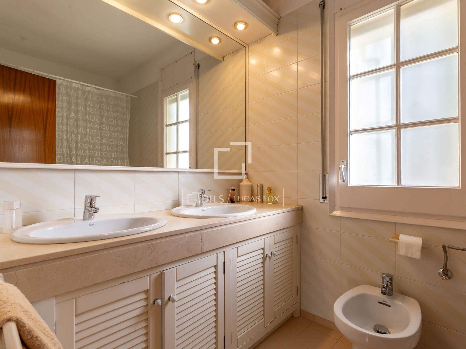 6 bedroom Villa for sale in Sant Just Desvern with garage - € 1,480,000 (Ref: 9522835)