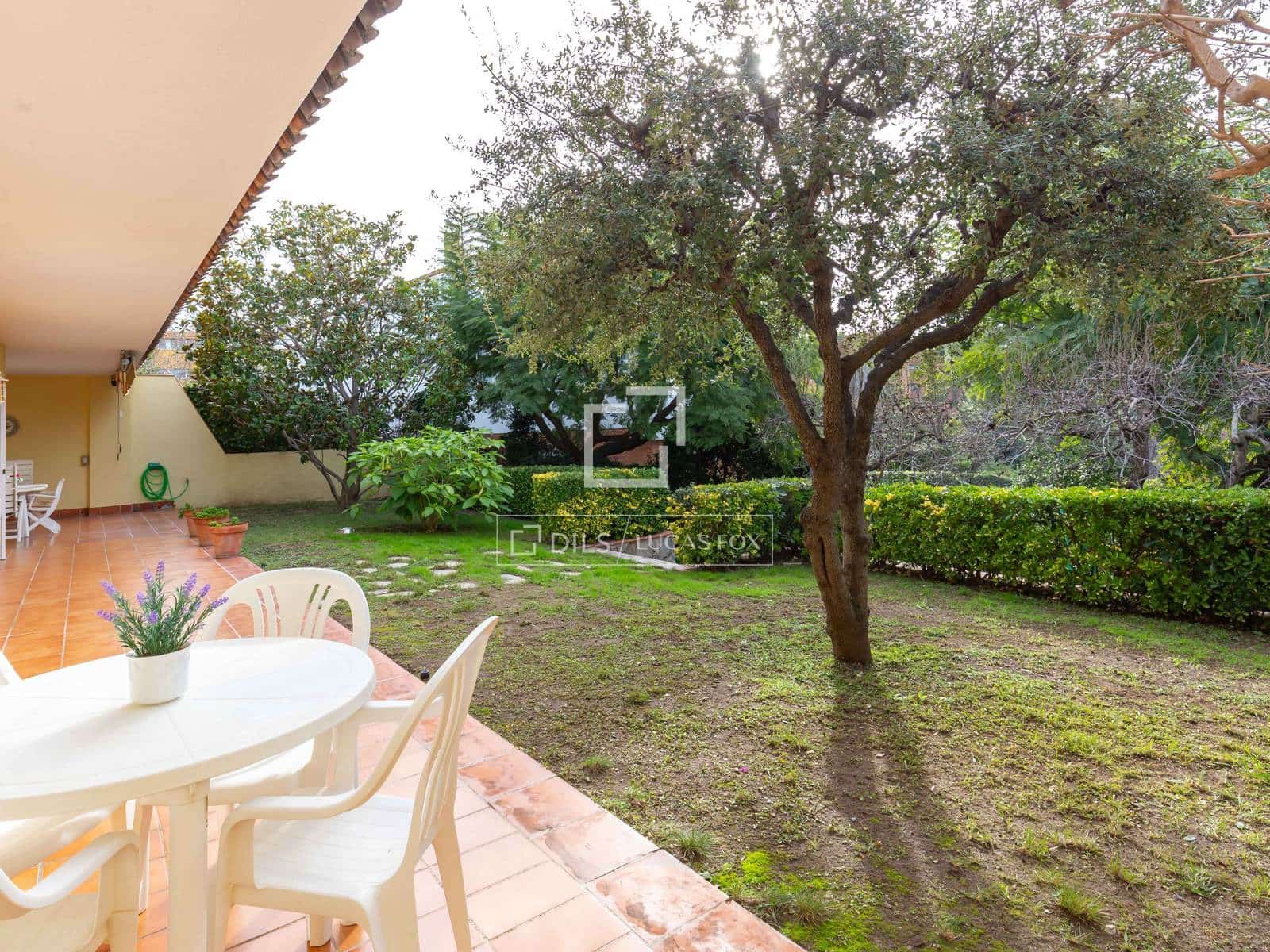 6 bedroom Villa for sale in Sant Just Desvern with garage - € 1,480,000 (Ref: 9522835)