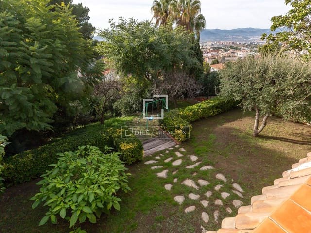 6 quarto Moradia para venda em Sant Just Desvern com garagem - 1 480 000 € (Ref: 9522835)