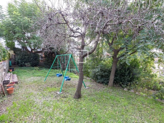 6 bedroom Villa for sale in Sant Just Desvern with garage - € 1,480,000 (Ref: 9522835)