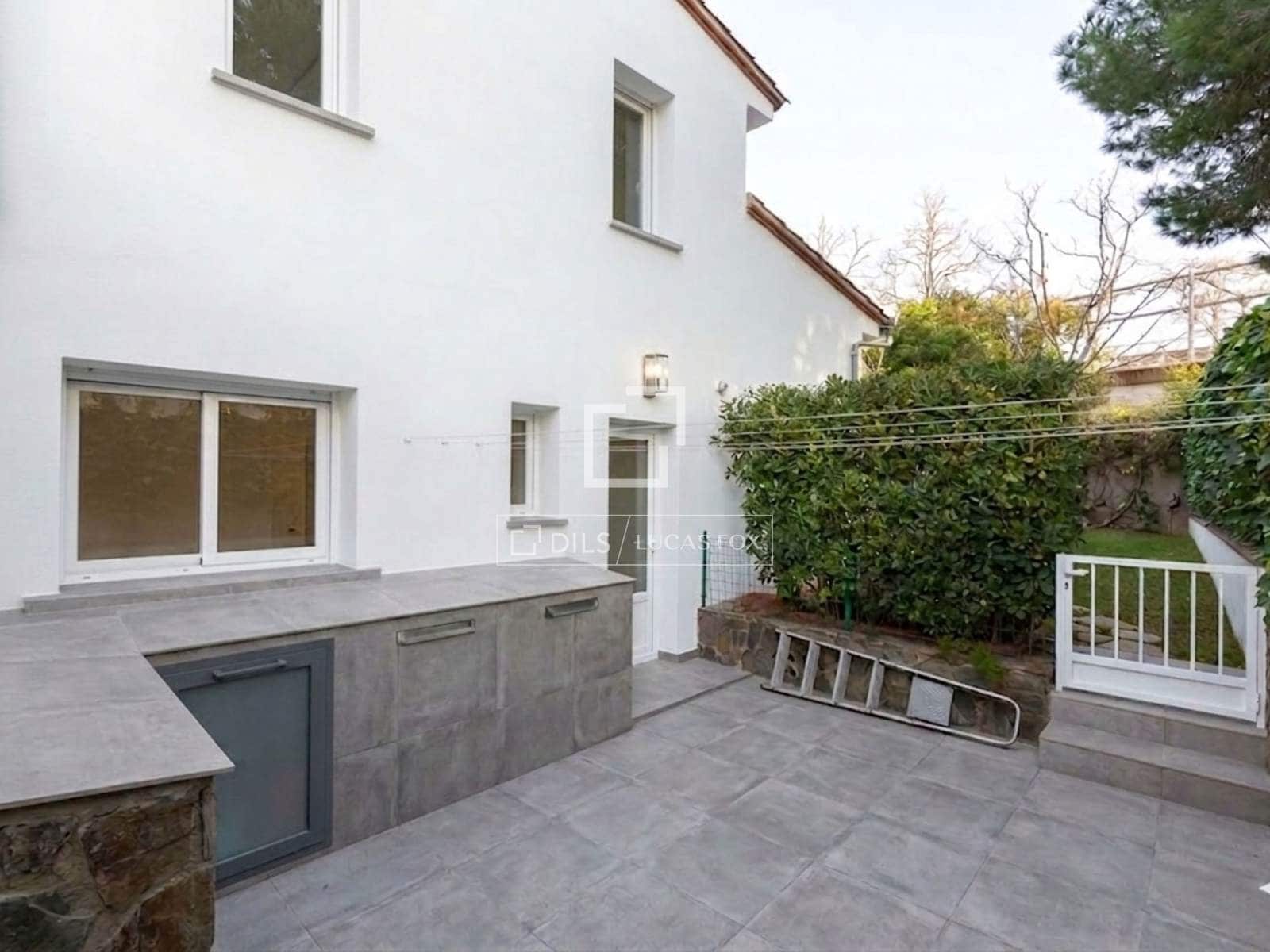 6 bedroom Villa for sale in Sant Just Desvern with garage - € 1,480,000 (Ref: 9522835)