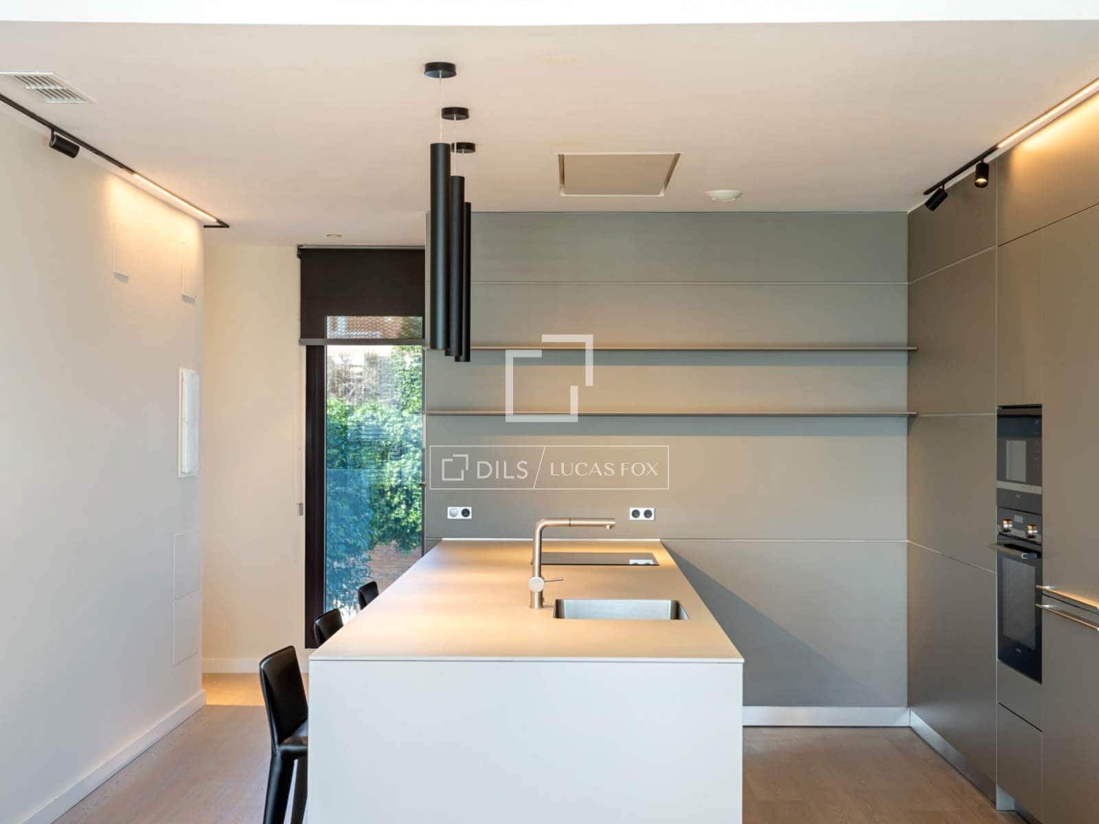 3 sypialnia Apartament na sprzedaż w Miasto Tarragona z basenem garażem - 945 000 € (Ref: 9523306)