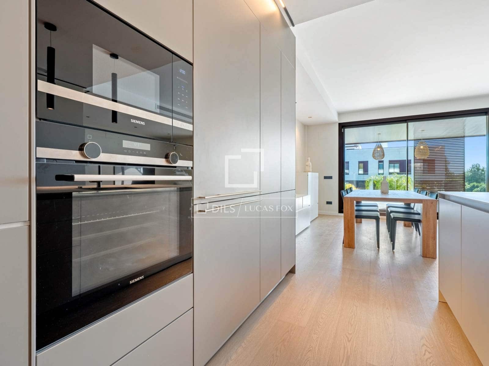 3 sypialnia Apartament na sprzedaż w Miasto Tarragona z basenem garażem - 945 000 € (Ref: 9523306)