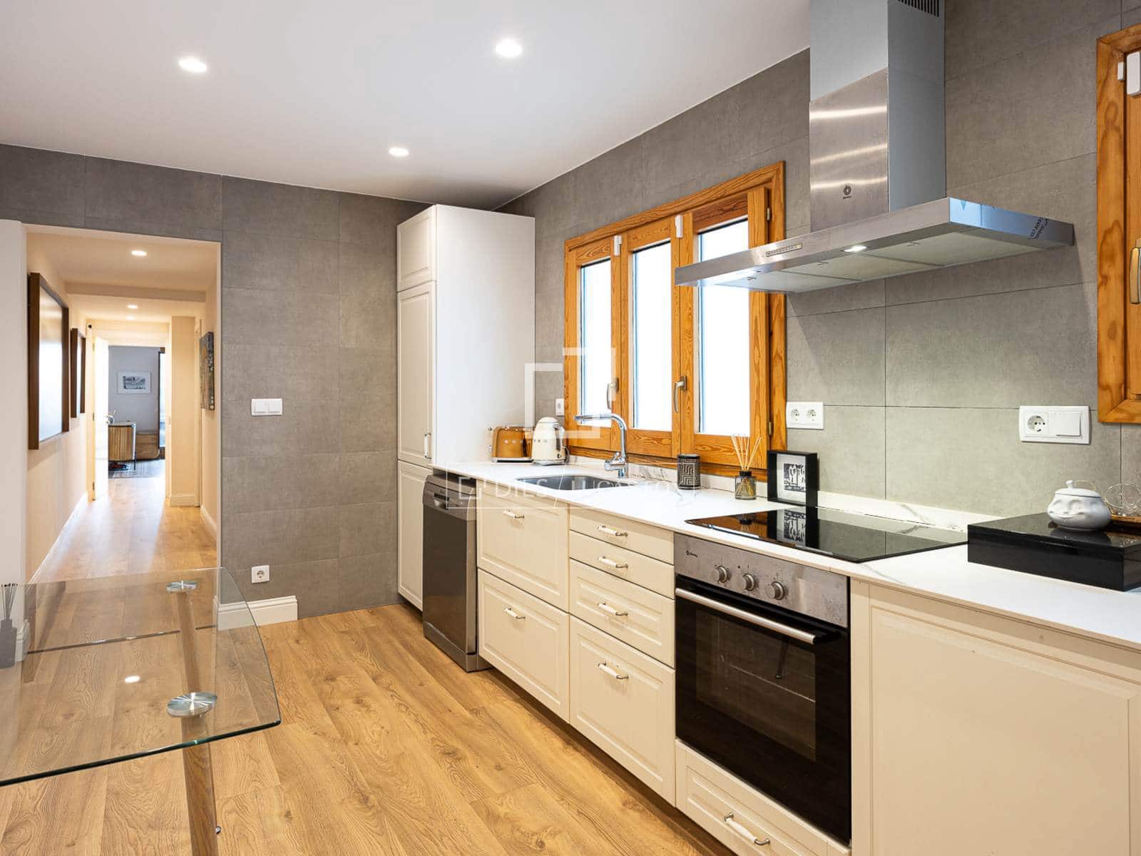 3 quarto Apartamento para venda em Barcelona cidade - 595 000 € (Ref: 9523575)