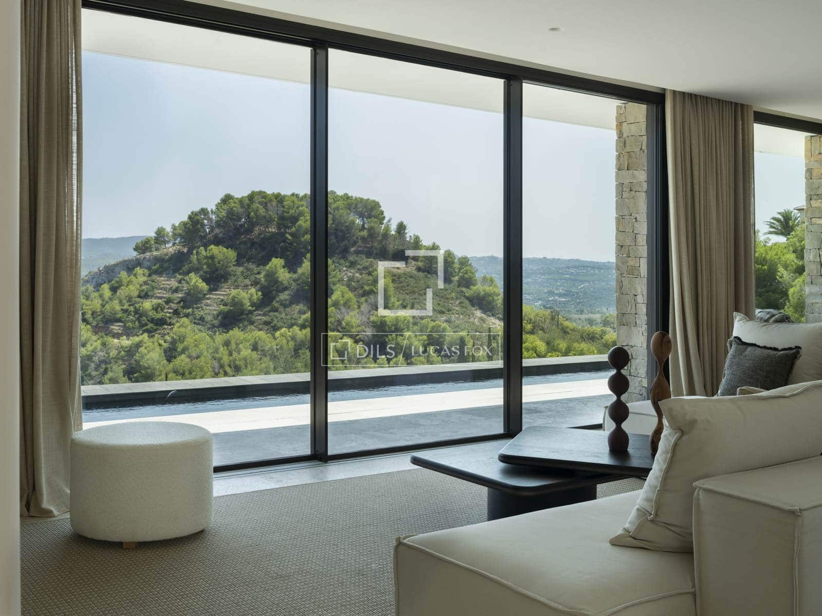 5 bedroom Villa for sale in Javea / Xabia with pool garage - € 3,550,000 (Ref: 9523576)