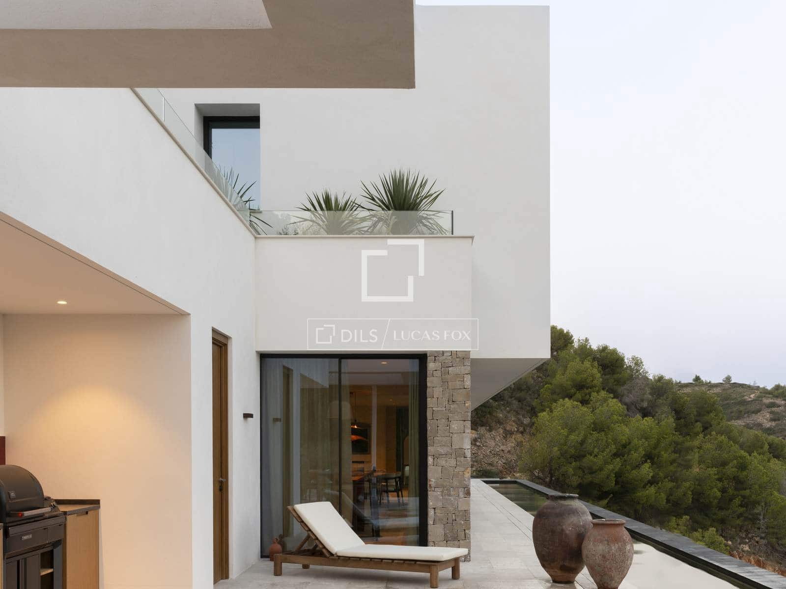 5 bedroom Villa for sale in Javea / Xabia with pool garage - € 3,550,000 (Ref: 9523576)