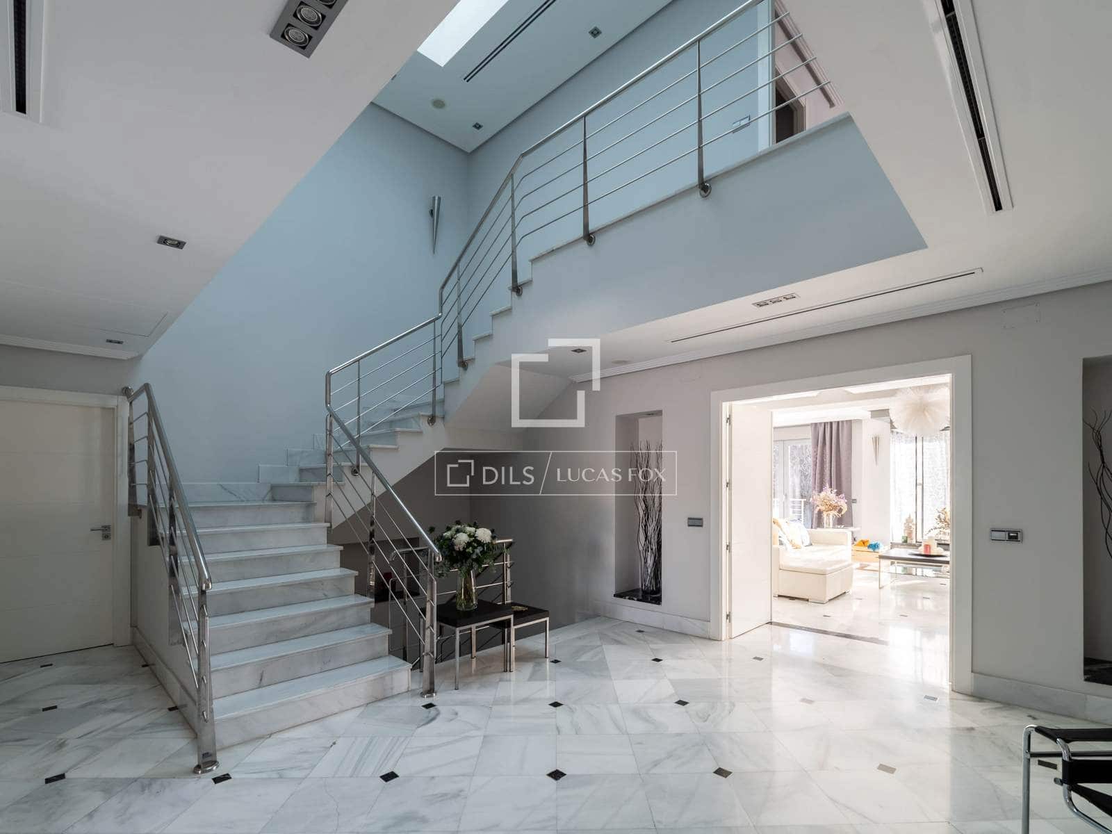 8 bedroom Villa for sale in San Sebastian de los Reyes with pool garage - € 4,975,000 (Ref: 9523578)