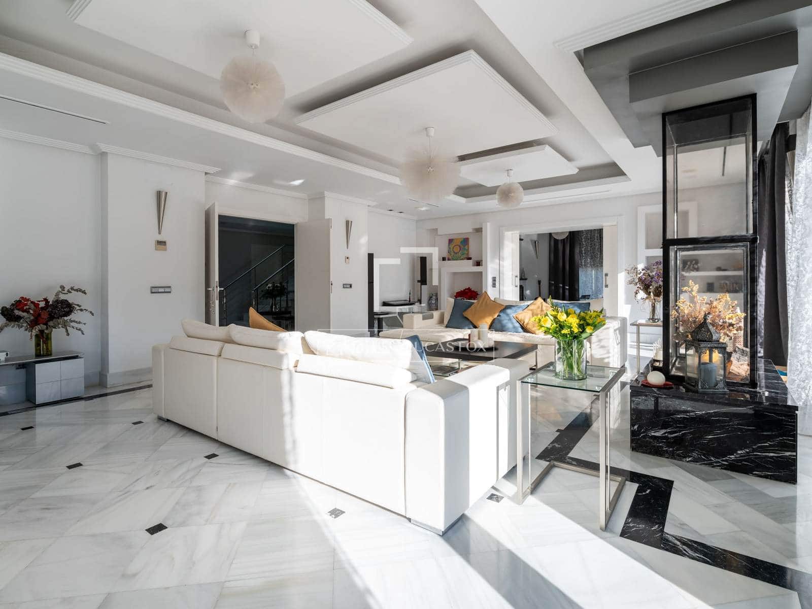 8 bedroom Villa for sale in San Sebastian de los Reyes with pool garage - € 4,975,000 (Ref: 9523578)