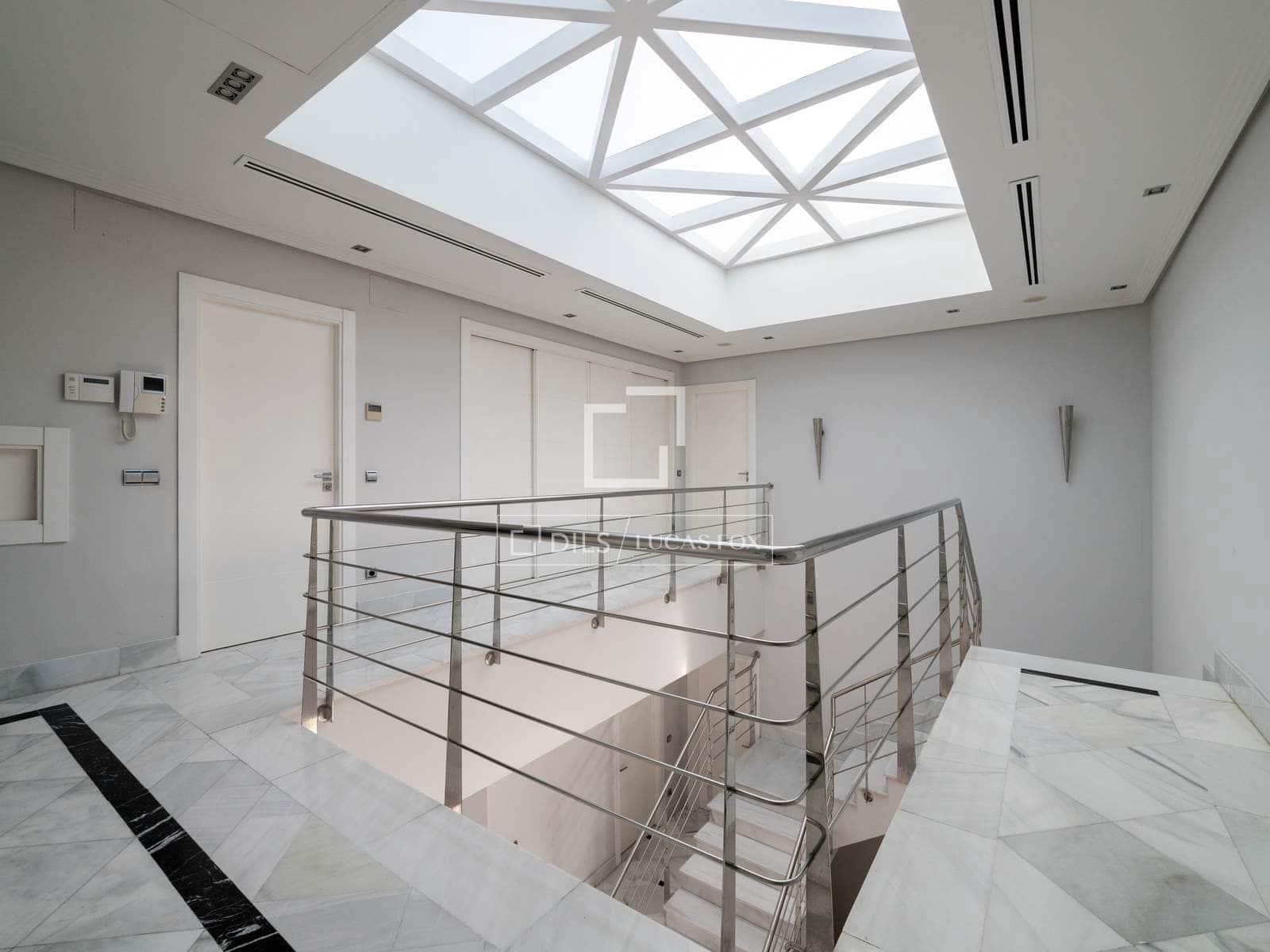 8 bedroom Villa for sale in San Sebastian de los Reyes with pool garage - € 4,975,000 (Ref: 9523578)