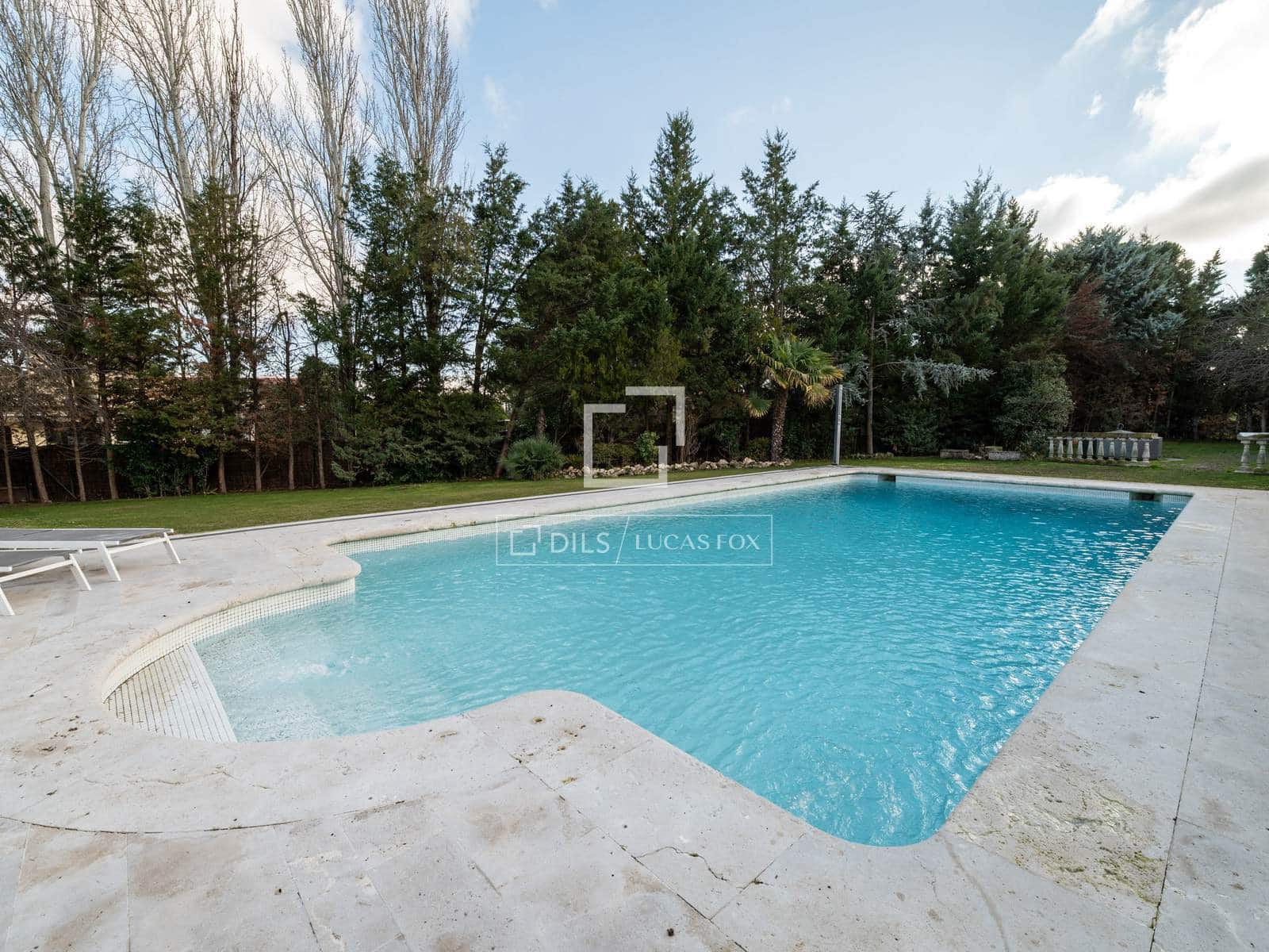 8 bedroom Villa for sale in San Sebastian de los Reyes with pool garage - € 4,975,000 (Ref: 9523578)