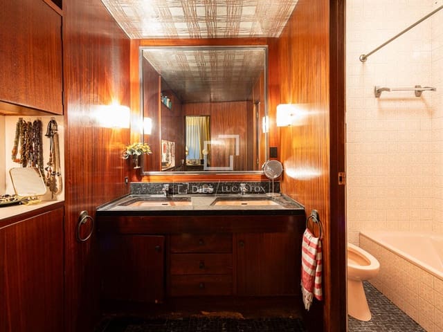 4 slaapkamer Appartement te koop in Barcelona stad met garage - € 1.195.000 (Ref: 9523580)