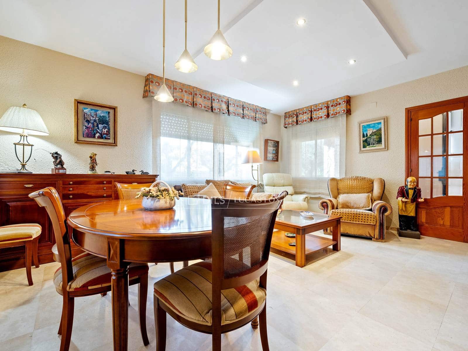 5 camera da letto Villa in vendita in Tarragona citta con piscina garage - 495.000 € (Rif: 9523701)