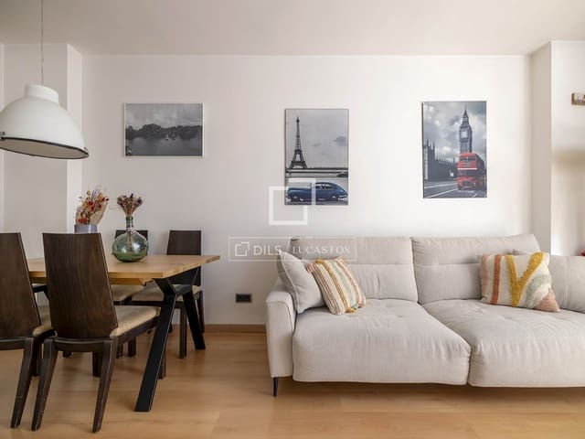3 bedroom Apartment for sale in La Sagrada Família, Barcelona city - € 450,000 (Ref: 9524578)