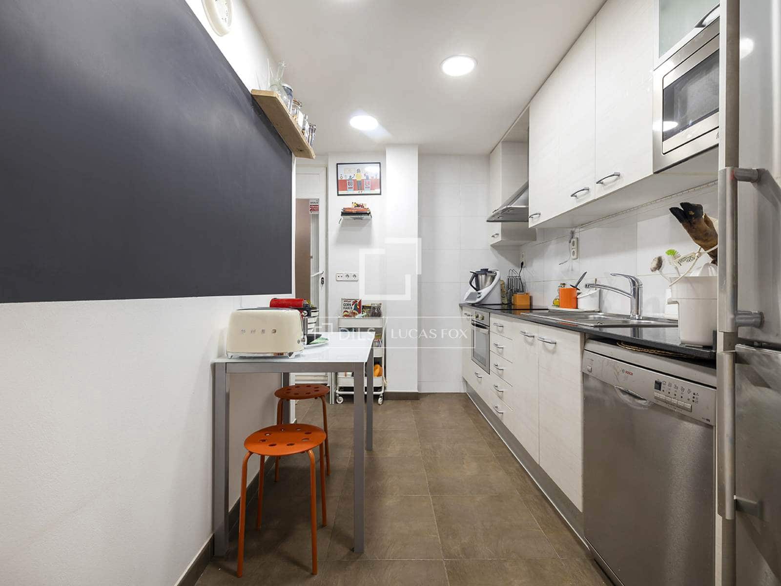 3 bedroom Apartment for sale in Barcelona city - € 450,000 (Ref: 9524578)