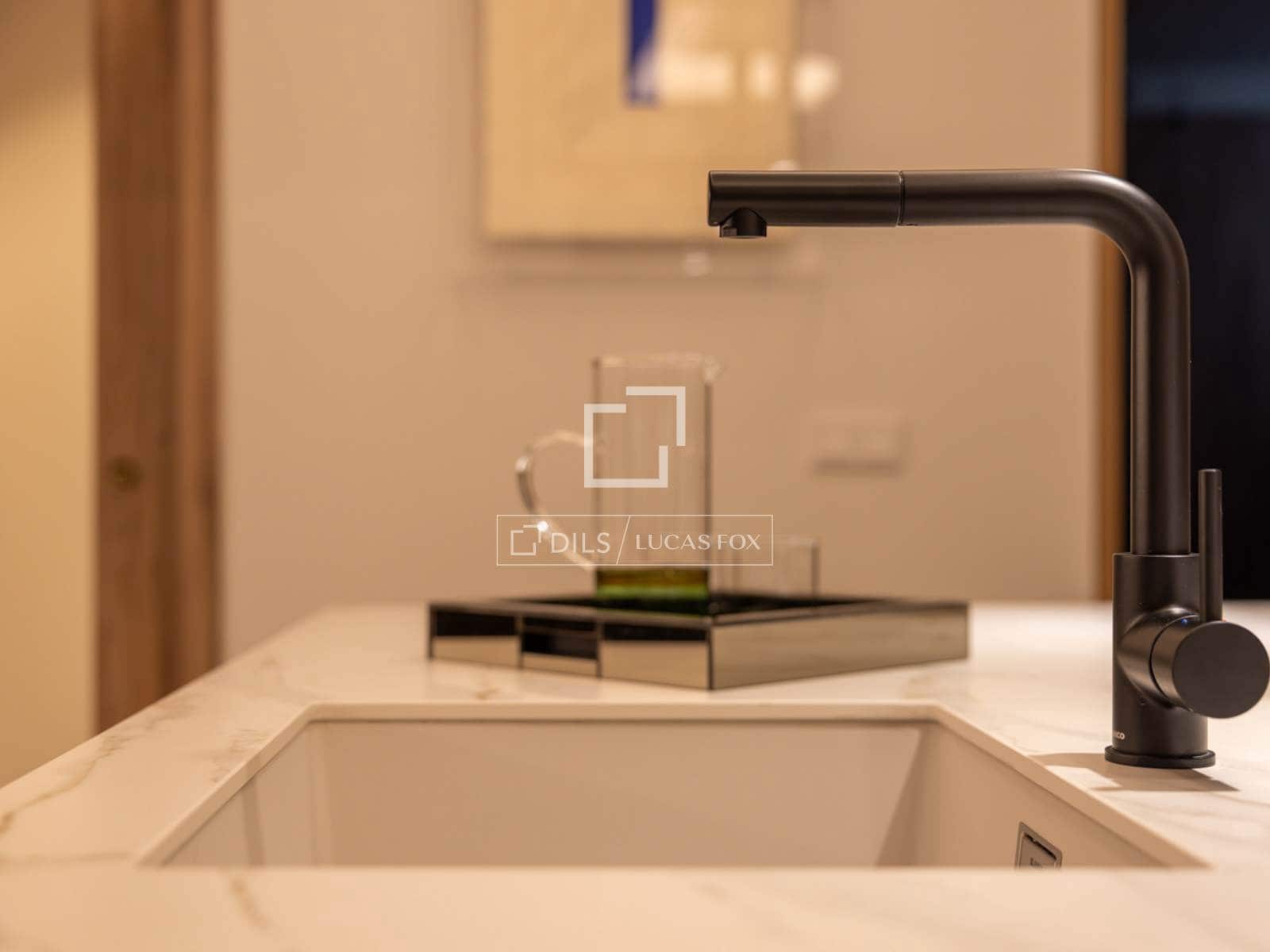 5 slaapkamer Appartement te huur in Madrid stad - € 18.000 (Ref: 9524579)