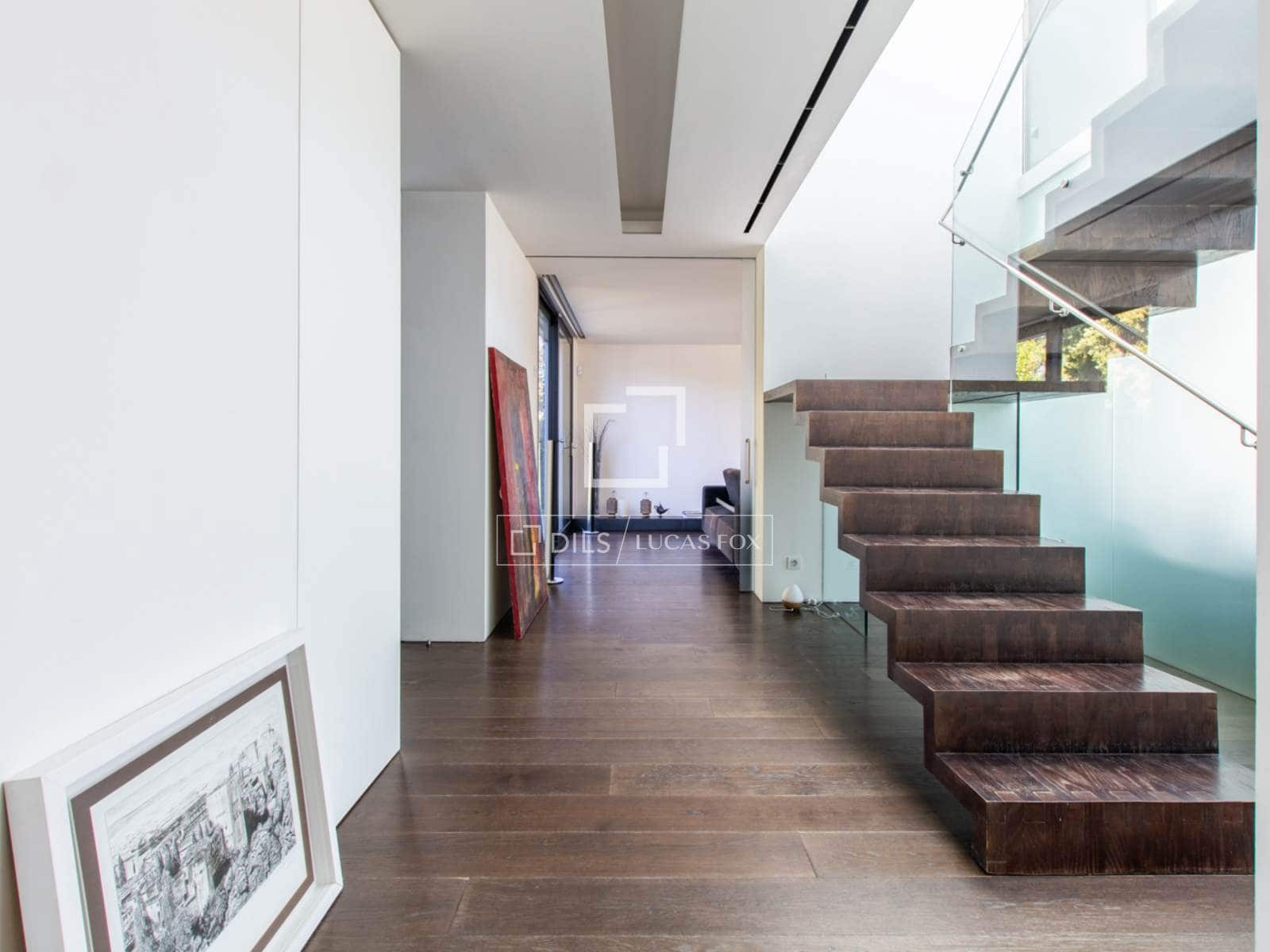 4 bedroom Villa for sale in Pozuelo de Alarcon with pool garage - € 2,450,000 (Ref: 9524778)