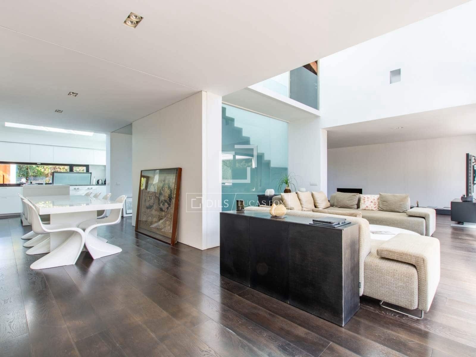 4 bedroom Villa for sale in Pozuelo de Alarcon with pool garage - € 2,450,000 (Ref: 9524778)