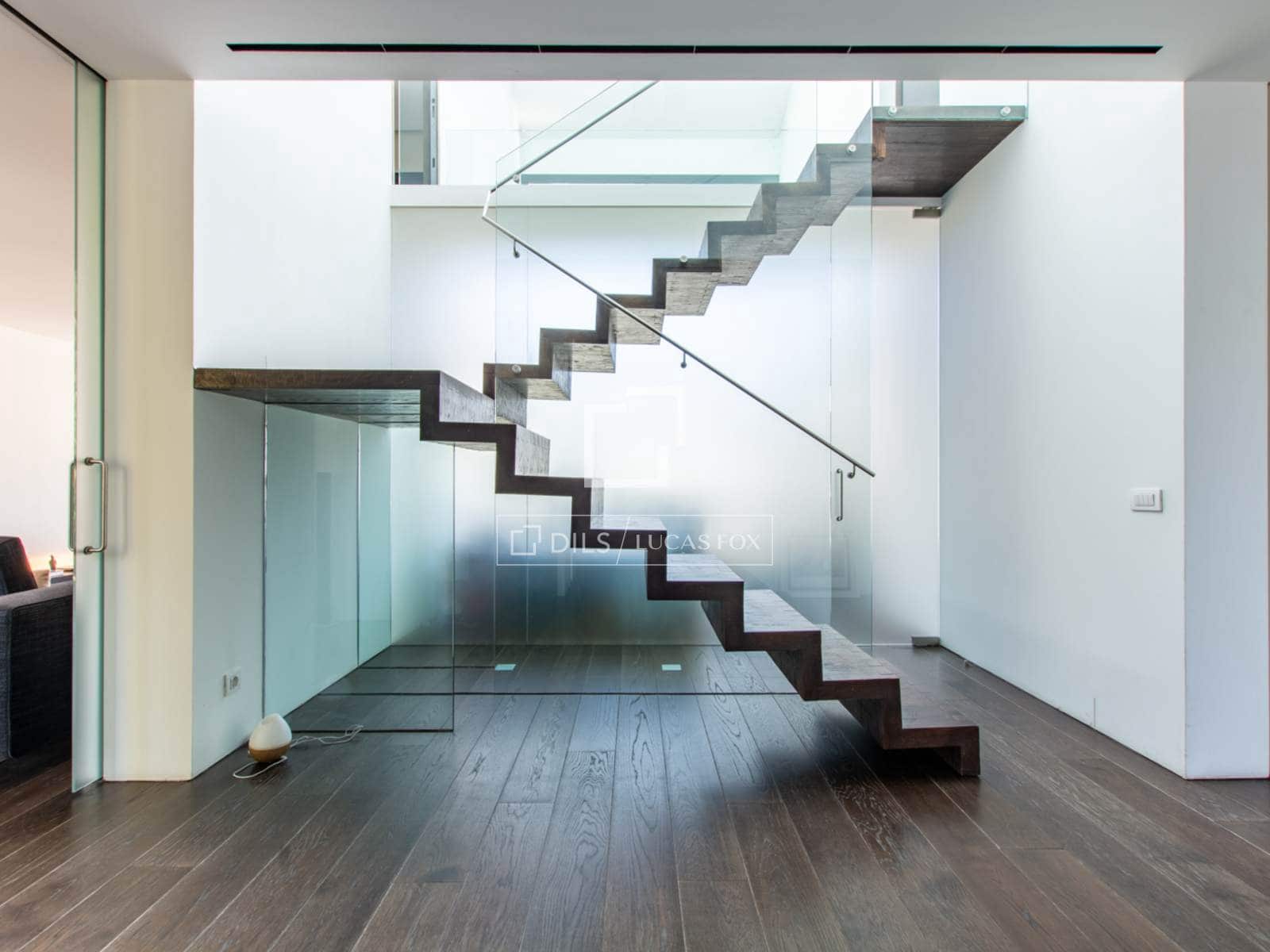 4 bedroom Villa for sale in Pozuelo de Alarcon with pool garage - € 2,450,000 (Ref: 9524778)