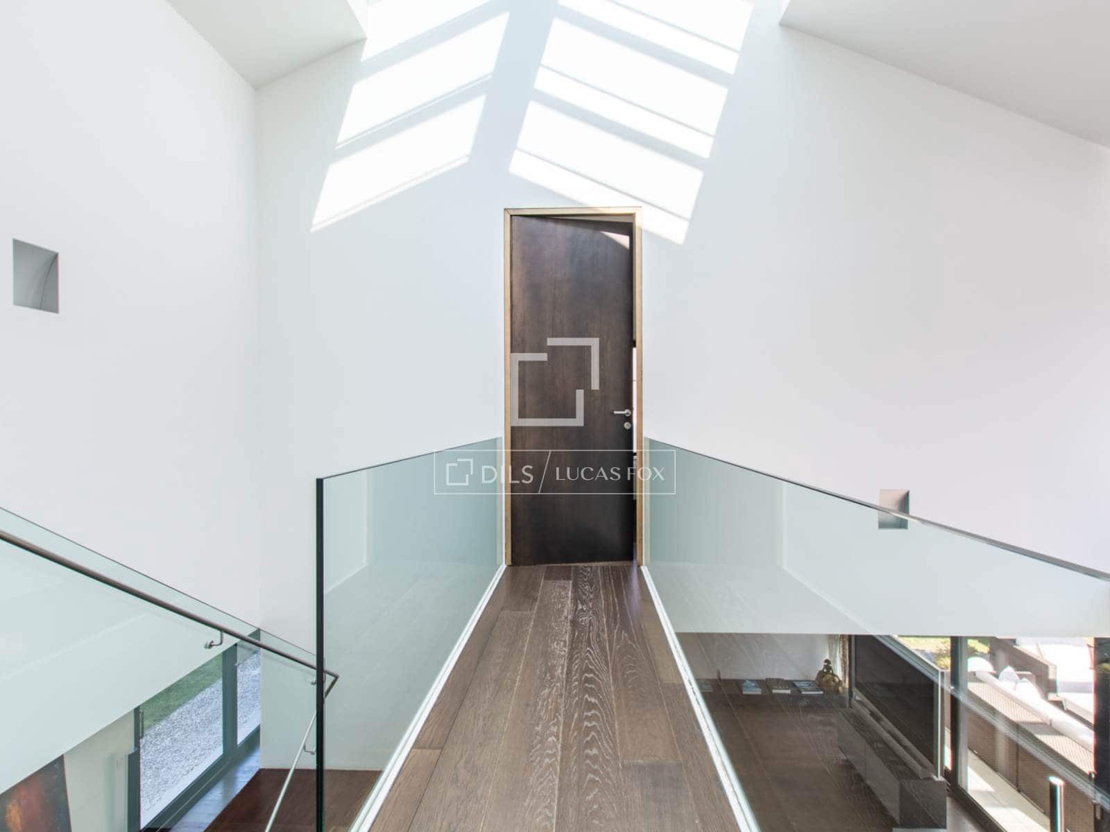 4 bedroom Villa for sale in Pozuelo de Alarcon with pool garage - € 2,450,000 (Ref: 9524778)